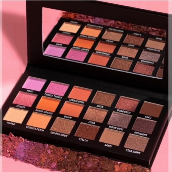 KAB Cosmetics Day + Night Eyeshadow Palette - Picture 2 of 3